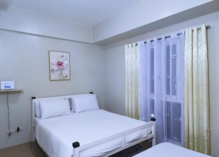 1br And Unit @ 150 Newport Near Naia 3 * Manila
