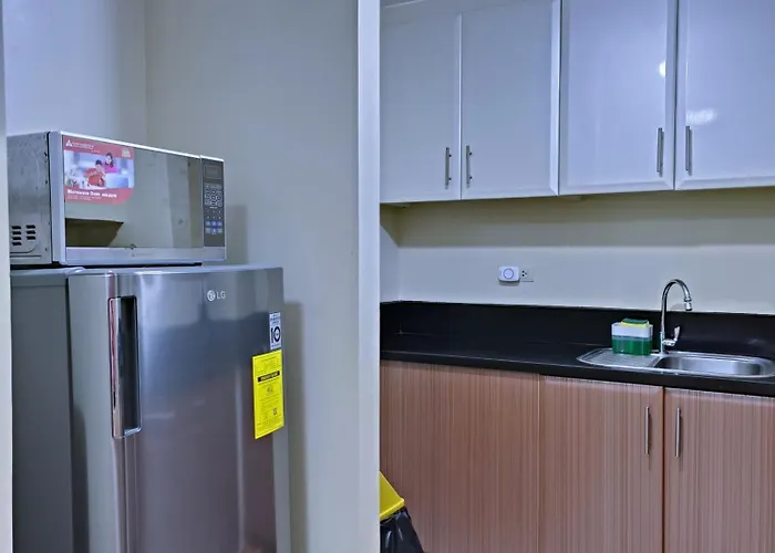 1br And Unit @ 150 Newport Near Naia 3 Apartment Manila