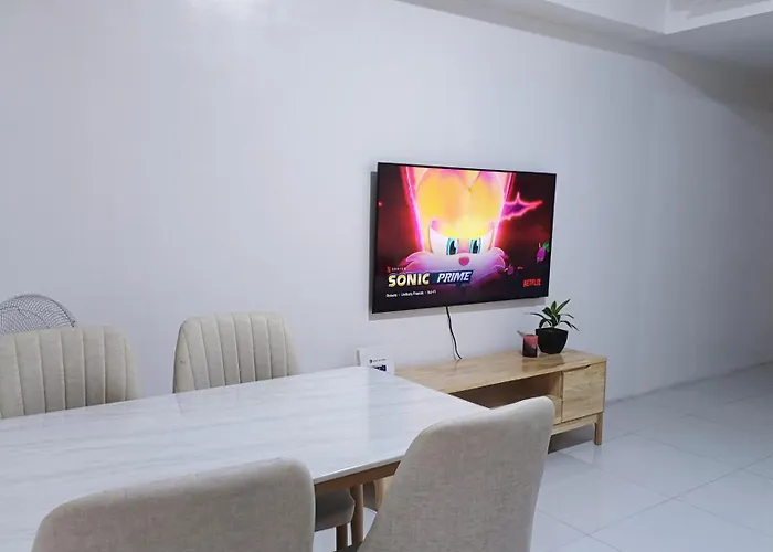 1br And Unit @ 150 Newport Near Naia 3 Apartment