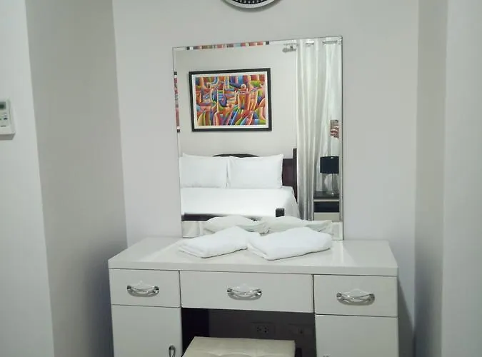 Apartment 1br And Unit @ 150 Newport Near Naia 3