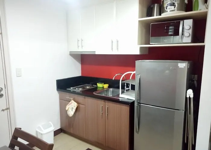 1br And Unit @ 150 Newport Near Naia 3 *